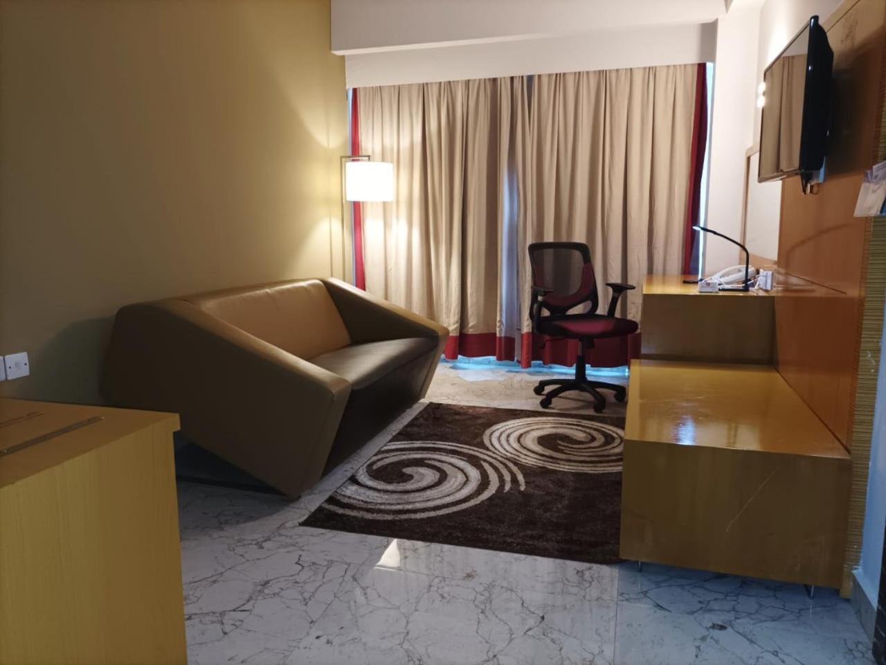 Holiday Inn Dar Es Salaam By Ihg Exterior photo